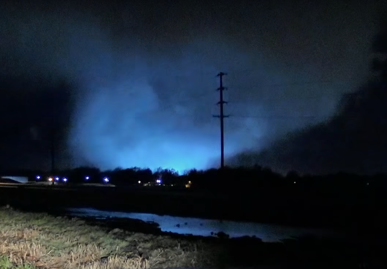 Nicholas Krasznavolgyi on Twitter "An intense tornado struck Taylorville, IL on Dec 1st, 2018