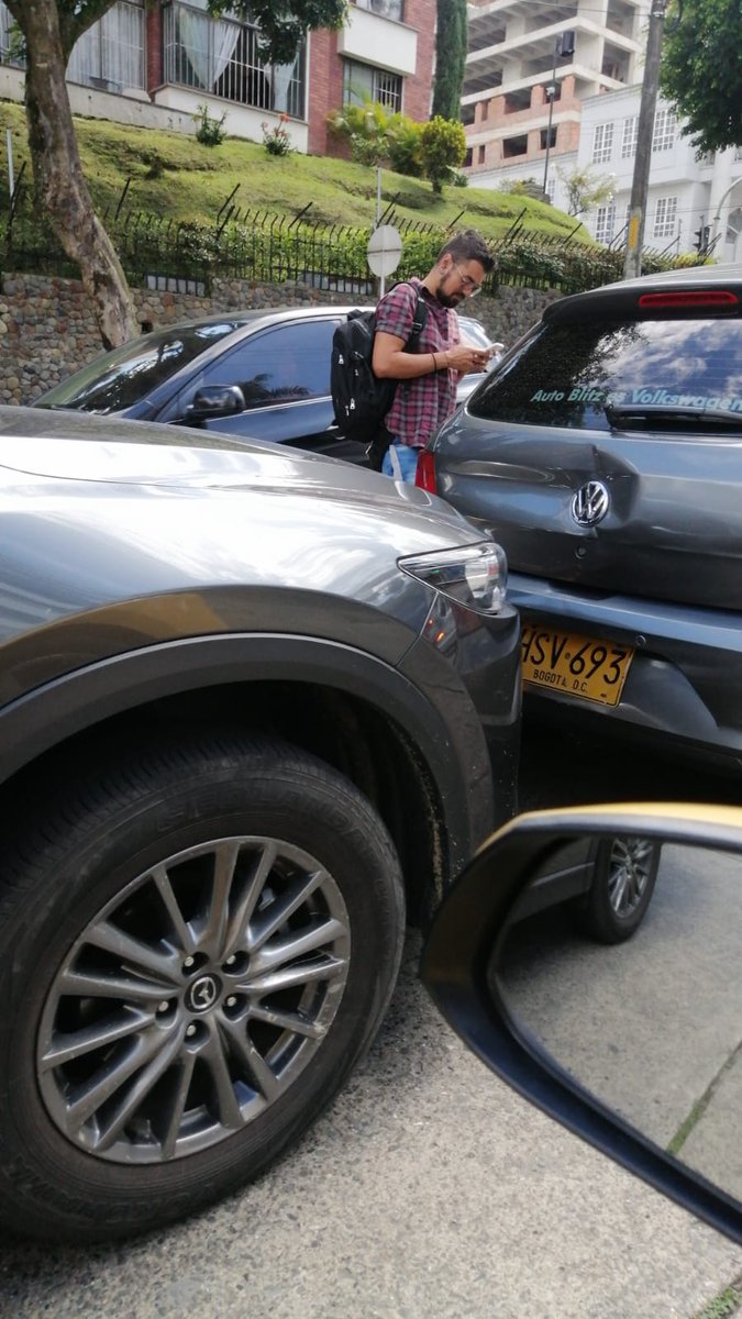 Accidente por el sector de Álamos
#LaCariñosaPereira #AlertaPereira #pereiracapitaldeleje