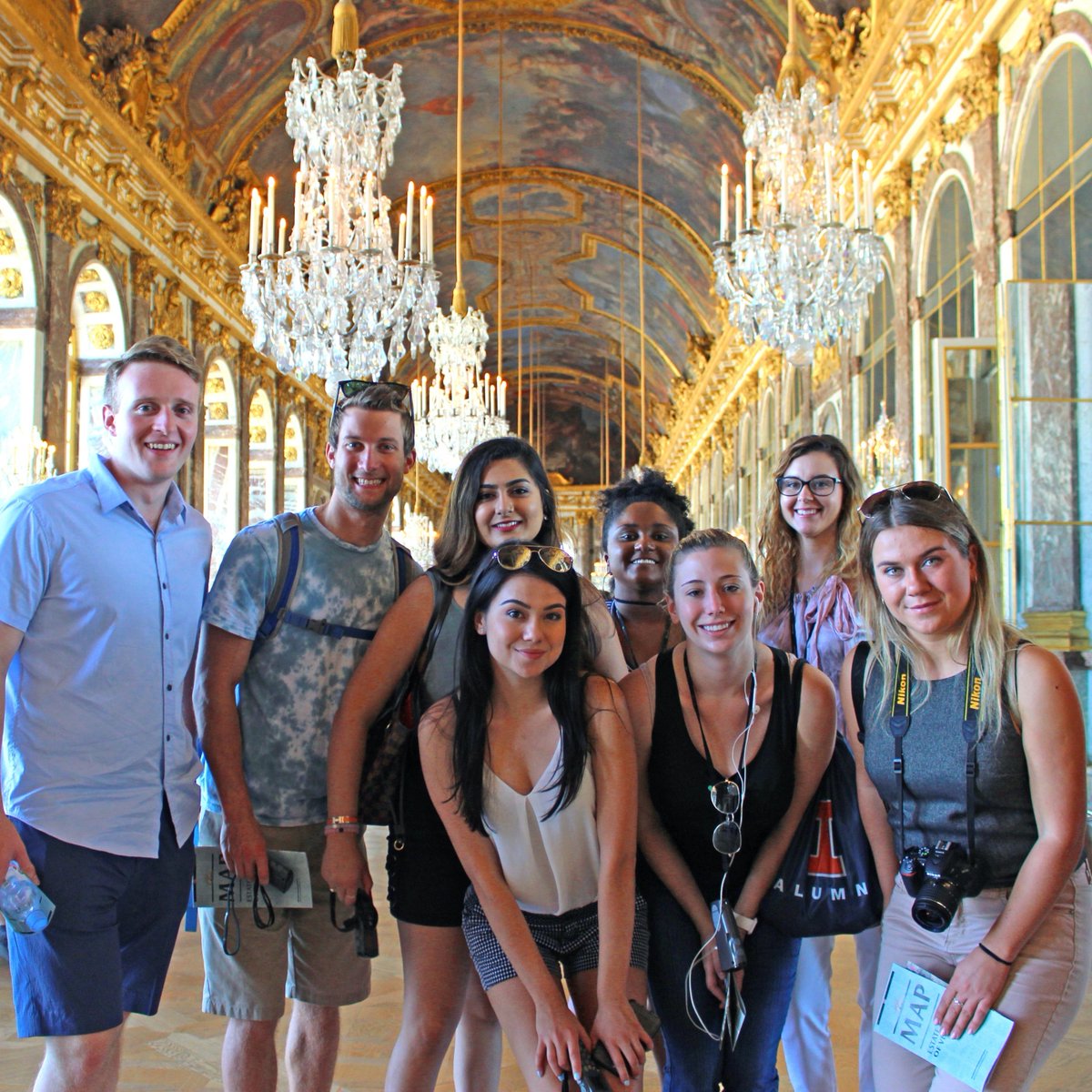 TexasExes's tweet photo. Calling #UT22 and #UT23! Start your post-grad adventures in Europe with the Texas Exes. With visits to Europe's most popular countries, you'll have the celebration of a lifetime. Book and pay by Dec. 5 to save up to $300 on your land package → https://t.co/oNNfXS6RUR 🤘 https://t.co/QLK3vHMd8b