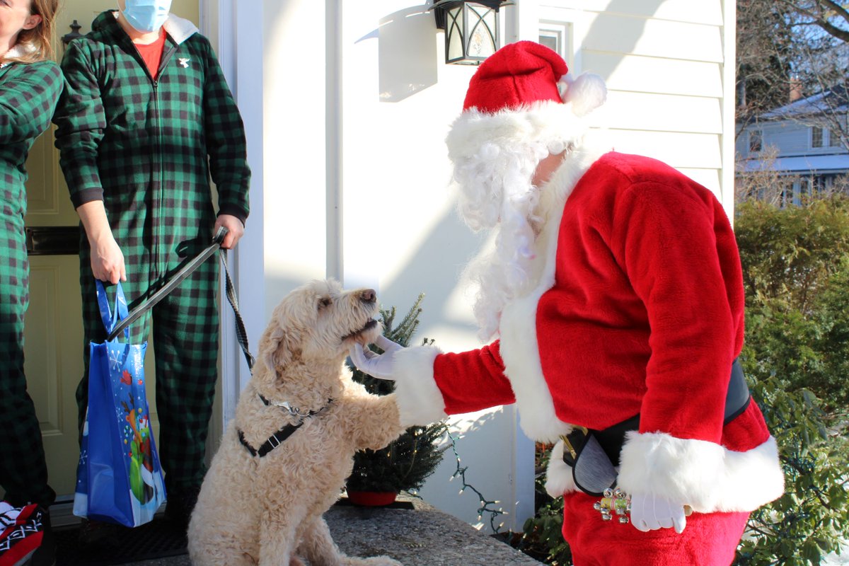 SANTA CLAUS IS COMING TO -- YOUR HOUSE!
Book your @ home visit with Santa. Includes a special delivery of a gingerbread house kit. We also take your yearly Santa photo and send it straight to your email.

Sold out past 2 years
Sun Dec 11
AM or PM

DETAILS:
amilia.com/store/en/manor…