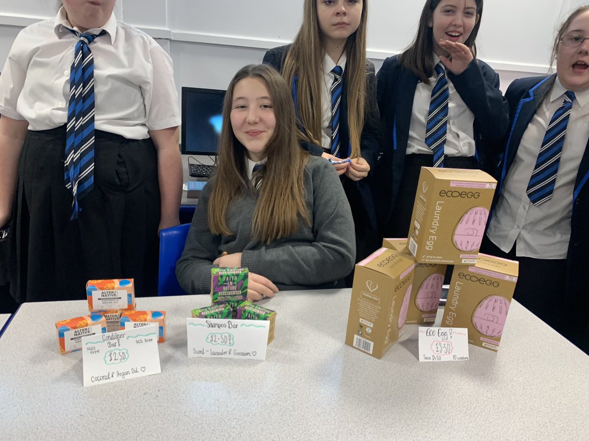 AmberLeBon2's tweet photo. Our first uniform shop was a huge success. Thank you to all the students who gave up their time, all the people who donated items and all the people who came and bought items. We made a massive £176.24 and sold lots of plastic free items!! @BeaconAcademyCL @EcoSchools https://t.co/LqveB4xxQY