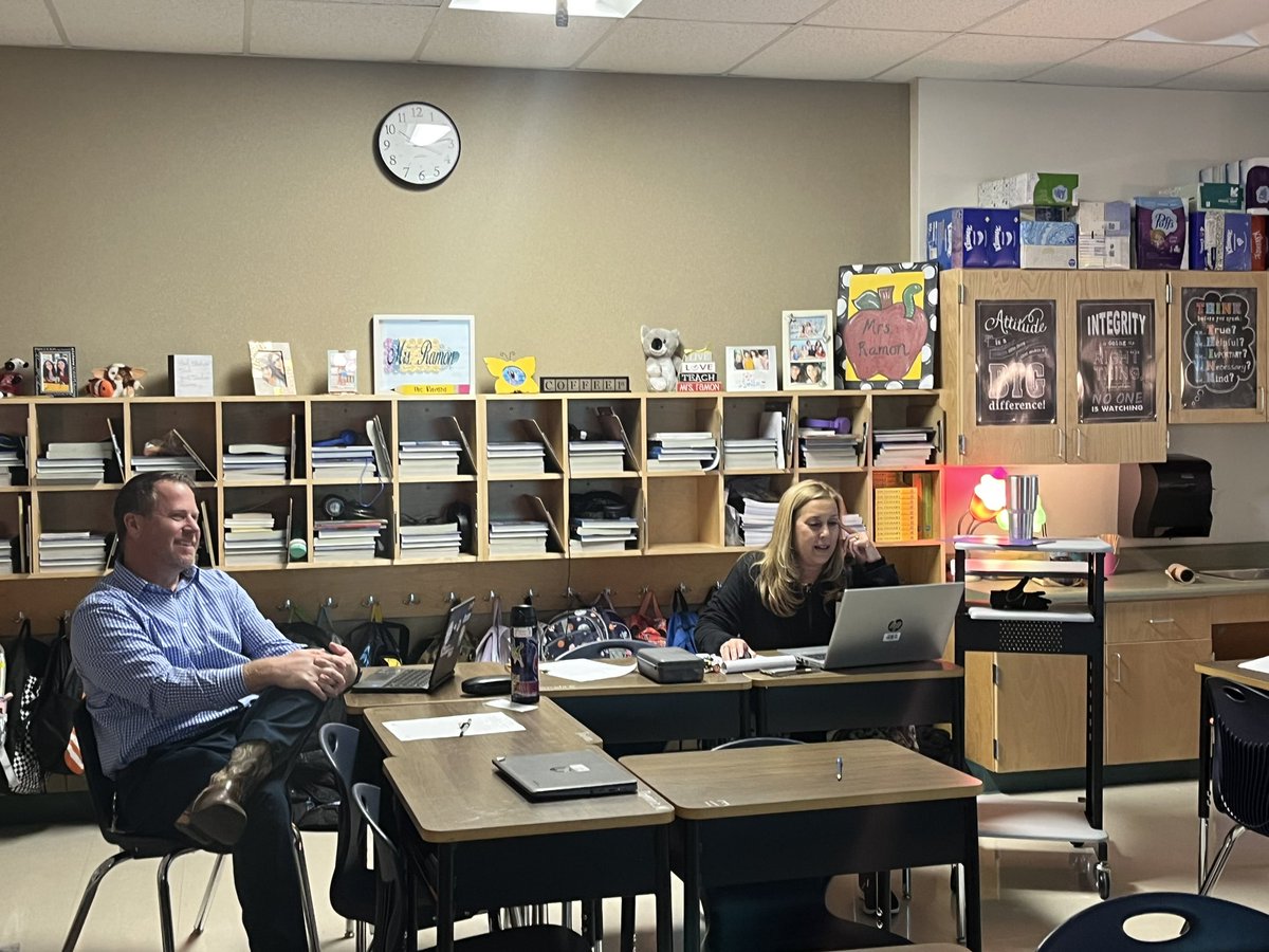 Lisa Moran tweet media