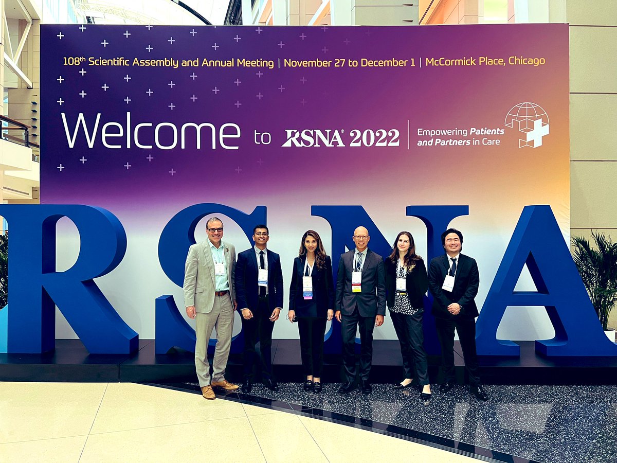 We must have this iconic <a href="/RSNA/">RSNA</a> picture to show how cool the #UCSDRadiology crew is! 😌

<a href="/Intraaxial/">Tara Retson</a> <a href="/UCSDRadRes/">UCSDRadRes</a> #RSNA22