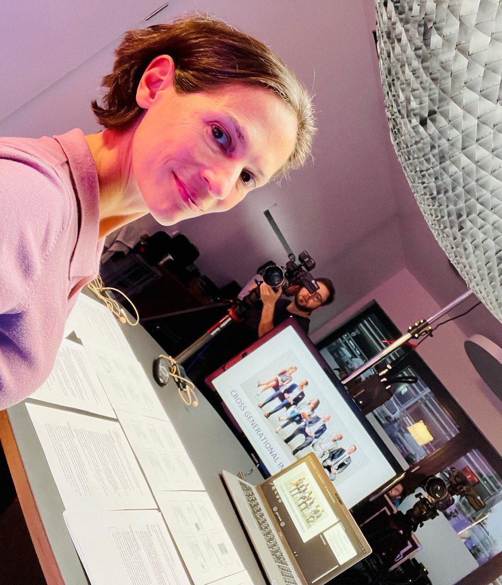 Luetkehaus's tweet photo. Diversity Talk zu Generationen #generationen #generationenkonflikte #crossgenerationalintelligence #vortrag #podcast @adesso_se https://t.co/2baQveOIDg