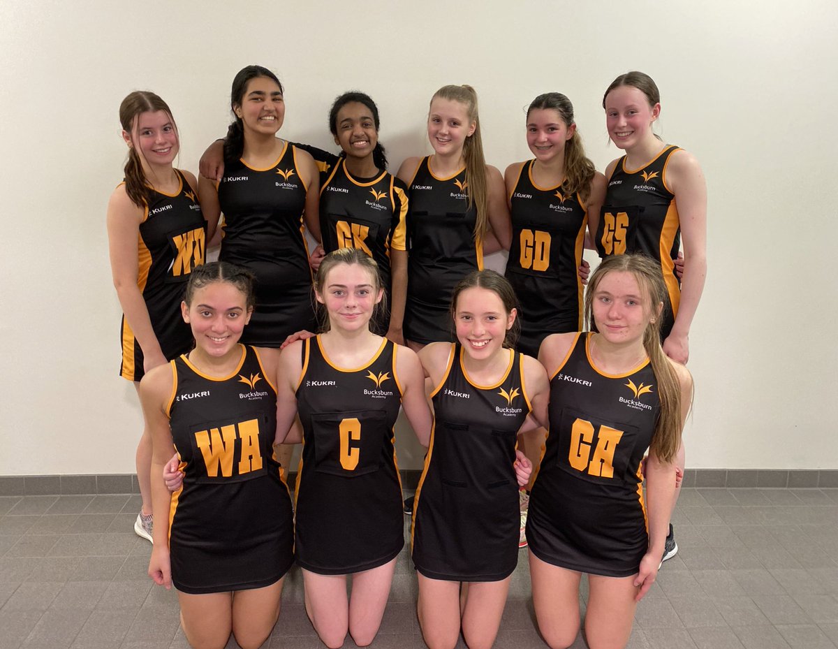 All smiles from our senior netball team tonight after a great game in which they demonstrated excellent motivation and team work to secure the win👏🏼🏐 Well done girls!