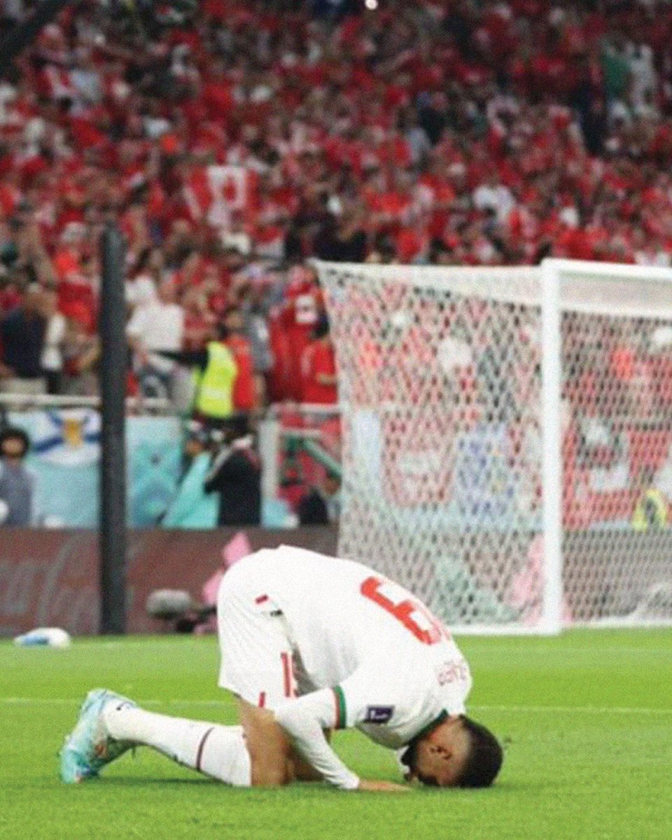 Al__Quraan's tweet photo. Morocco finishes top of the group and becomes the first Muslim nation to top their group in this World Cup. Alhamdulillah https://t.co/TUzVRk80O7