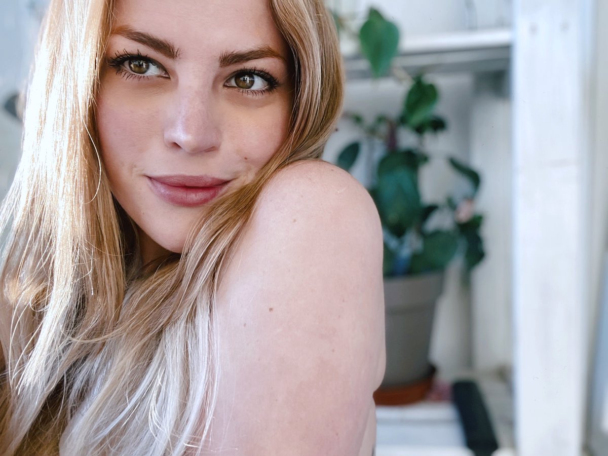 ela_stone_'s tweet photo. Feelin' 🥰🥰
#fansonly #onlyfans #sexy #model #onlyfansgirl #lingerie #follow #fans #explorepage #onlyfan #of #onlyfanz #b #subscribe #explore #onlyfansgirls #linkinbio #onlyfansmodel #contentcreator #like #egirl #love #ty #fansly #altgirl #onlyfansbabe #beautiful #hot https://t.co/yo0xzU4QnR