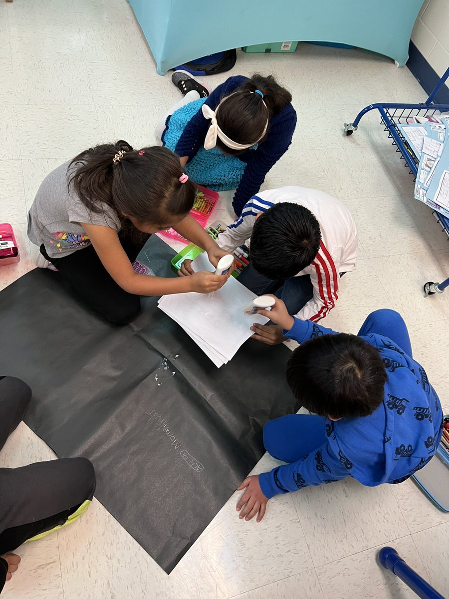 FabulouslyFirst's tweet image. Group animal research reports! We are researching, collaborating, and having so much fun while doing it! 🤩📝@NISDFields @NISD