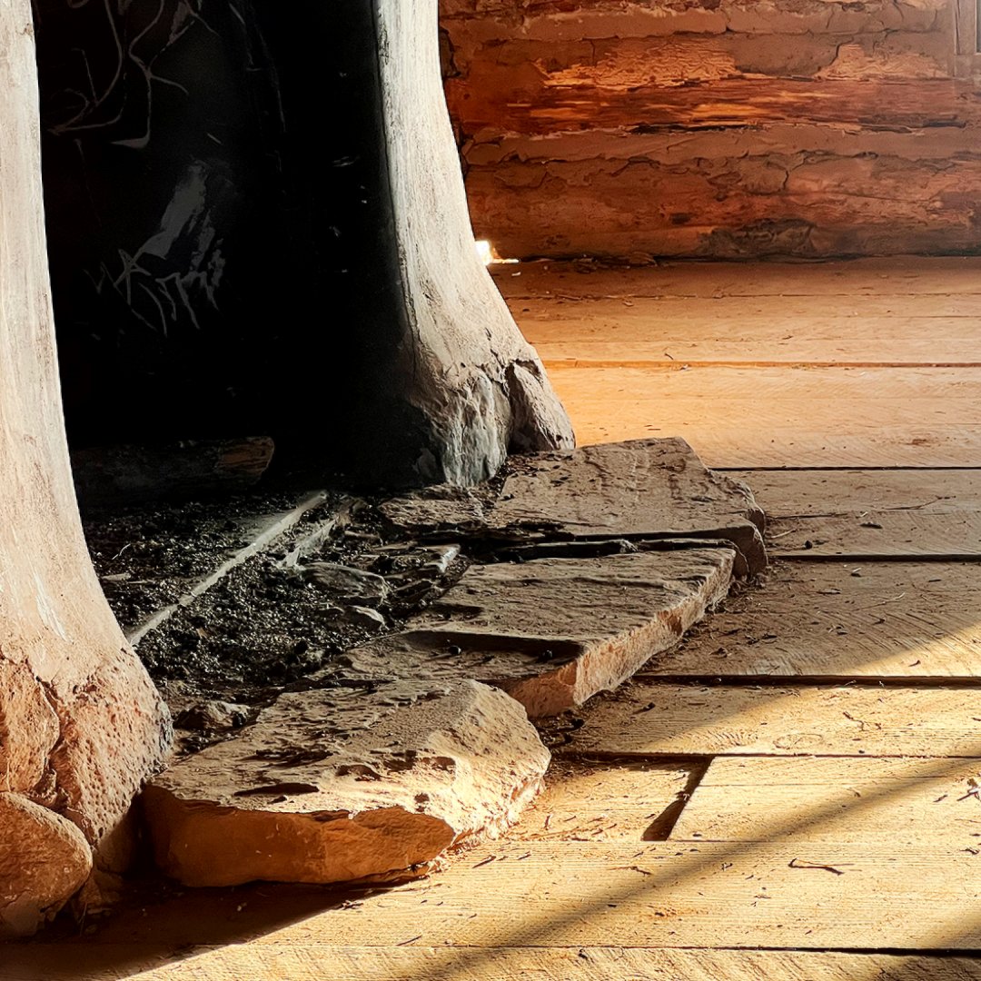 Kicking off the annual #PolycotAssociates #retreat with their digs! Nothing beats the #calm #serenity of the #desert. 

#community#tech#Albiquiui#fireplace#sky#NewMexico#goldenhour#beautfiul#STEM#STEAM#coop#cooperative#peace