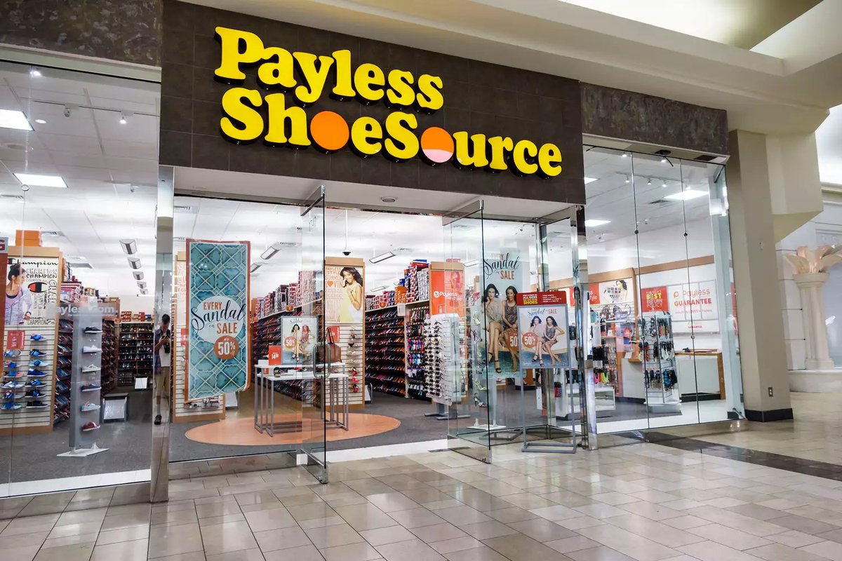 ProphetXHoops's tweet image. BREAKING: Payless has removed all Yeezy products from shelves after Kanye's comments on Info Wars.