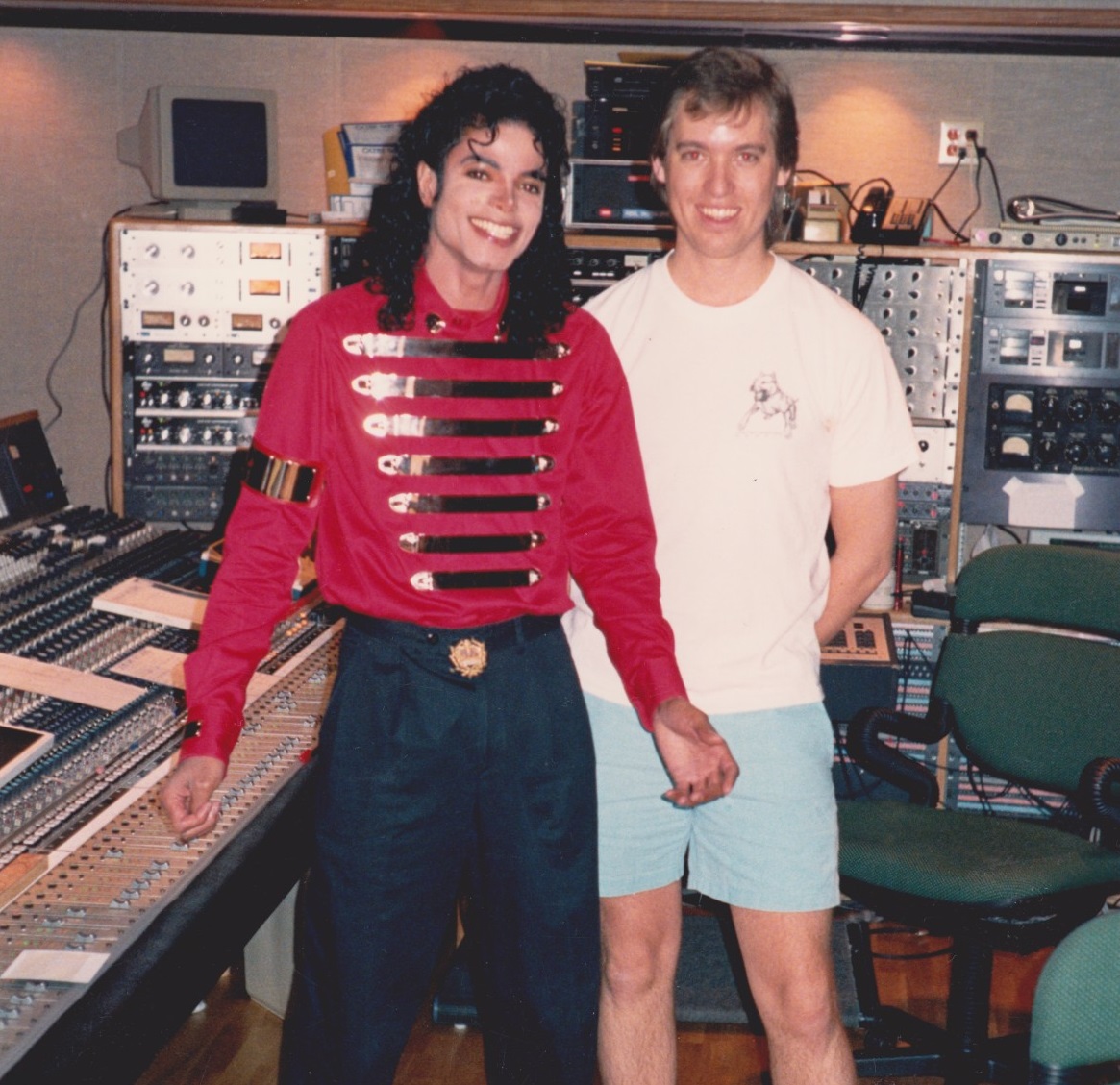 jackson_ch's tweet photo. Am 9. und 10. Dezember gastiert Brad Sundberg in Zürich Altestetten! Tickets zum Event im SAE Institute: https://t.co/T43UGlbv5P

@InStudioWithMJ #MichaelJackson #KingofPop https://t.co/SQM0aWrA8w