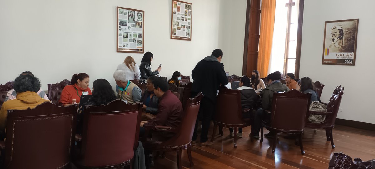 Culmina 1ra jornada de mesas de trabajo en el "Encuentro de víctimas en el exilio" en #Bogota X el reconocimiento del exilio <a href="/AcostaEnrique22/">Enrique Acosta</a> <a href="/httplinus/">lina arregoces</a> <a href="/georadical89/">Jorge Forero Coronel</a> <a href="/viconcolvzuela/">Viconcolvzuela</a> <a href="/abp_noticias/">ABP Noticias</a>