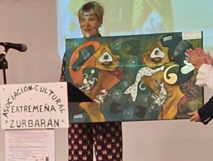 SuffragettesThe's tweet photo. 🟣 Felicitamos a nuestra querida #Suffragette Merche Molero @SARAYALMU por la mención especial en el XXI Certamen Internacional premio Zurbarán, de #Badalona. Su obra recorrerá los centros cívicos de la ciudad y su destino final será en el equipamiento de Dalt de la Vila 💜💜💜💪🏼 https://t.co/KUFxsc6F0q