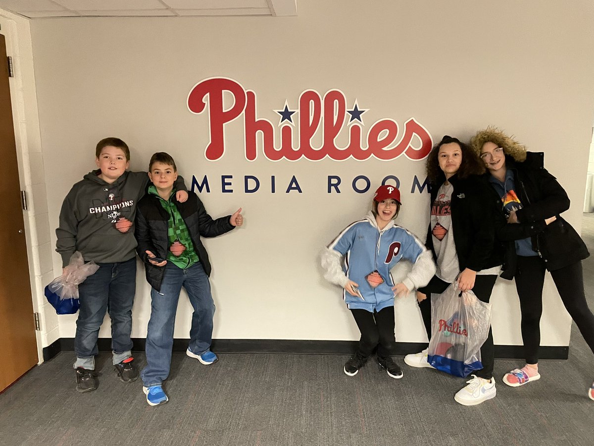 Charlie Sines tweet media