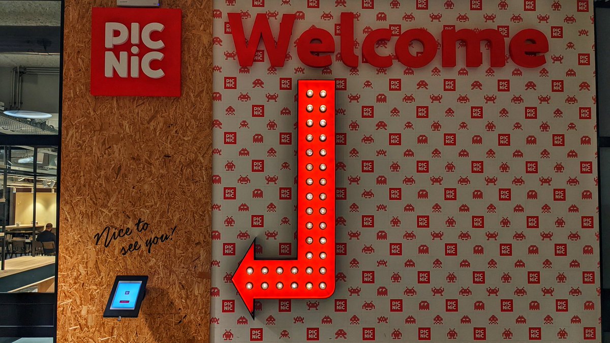 DutchAUG tweet media