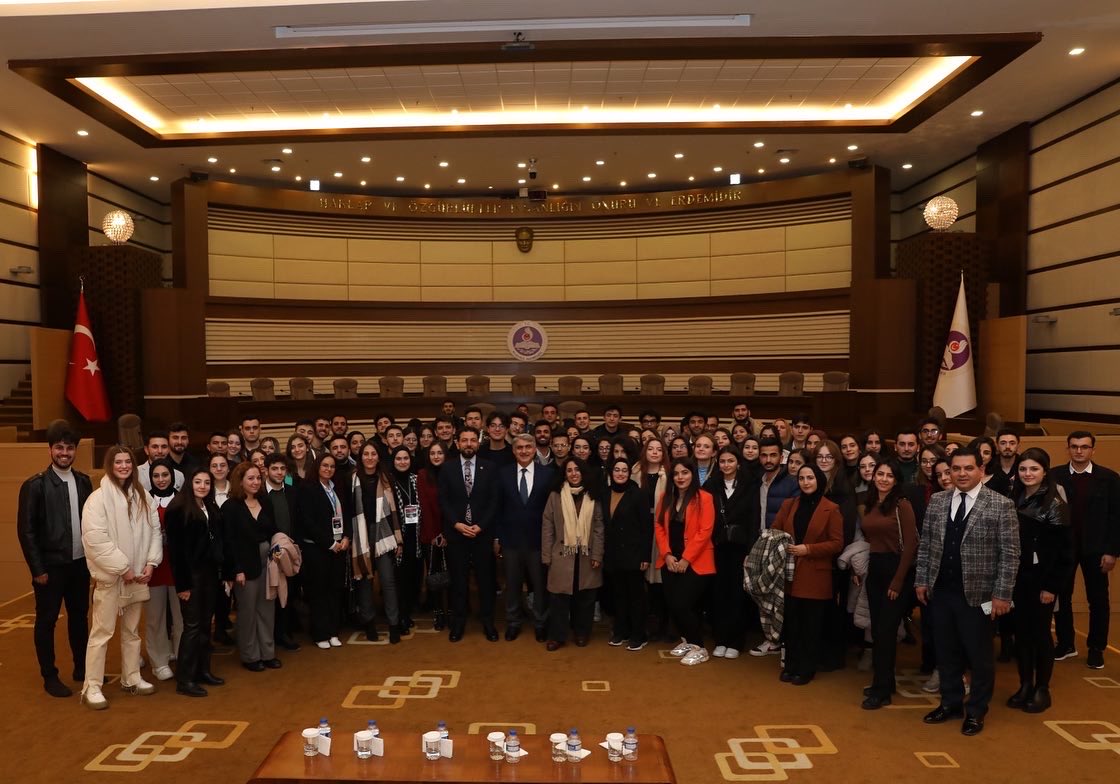Çukurova Üniversitesi Hukuk Fakültesi öğrencileriyle Yüce Divan’da harika bir buluşma gerçekleştirdik.