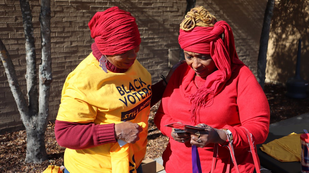 AttorneyGriggs's tweet photo. Thank you to the Clayton NAACP for work that you are doing to mobilize the vote in #ClaytonCounty. #MovingForward
#gapol #TogetherPowerVote #NAACP #GeorgiaNAACP #BlackVotersMatter https://t.co/pZx0FxHyQG