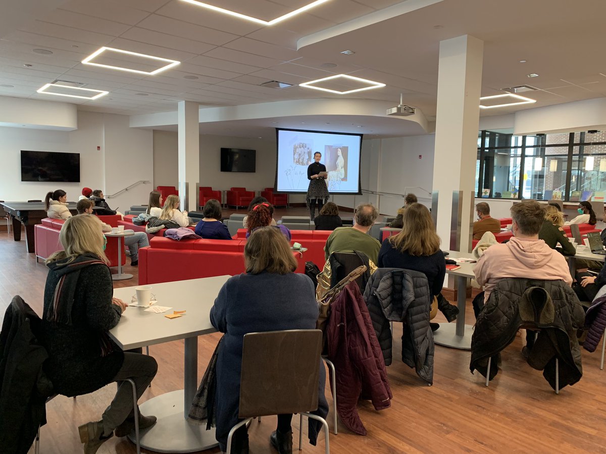 CDTsang's tweet photo. The #curl #fallex is on a roll this afternoon in the Student Commons @huronatwestern! Talks about anarchy, Matsuri, psychological disorders, journalistic research from undergraduate researchers continue until 2pm! @HuronResearch @HistoryHuron @HuronCGS https://t.co/dHLAPBM8Y7