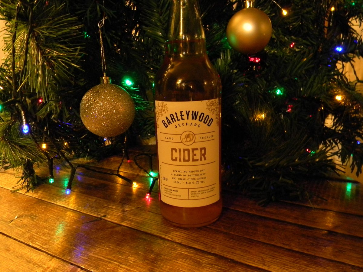 KnivetonRedLion's tweet photo. Today we start our #cideradvent - a cider each day from our #realcider bottle menu...
First up - Barley Wood Orchards medium-dry sparkling cider, from a blend of bittersweet and sharp cider apples 6.2% https://t.co/yQ3IIYTo5d