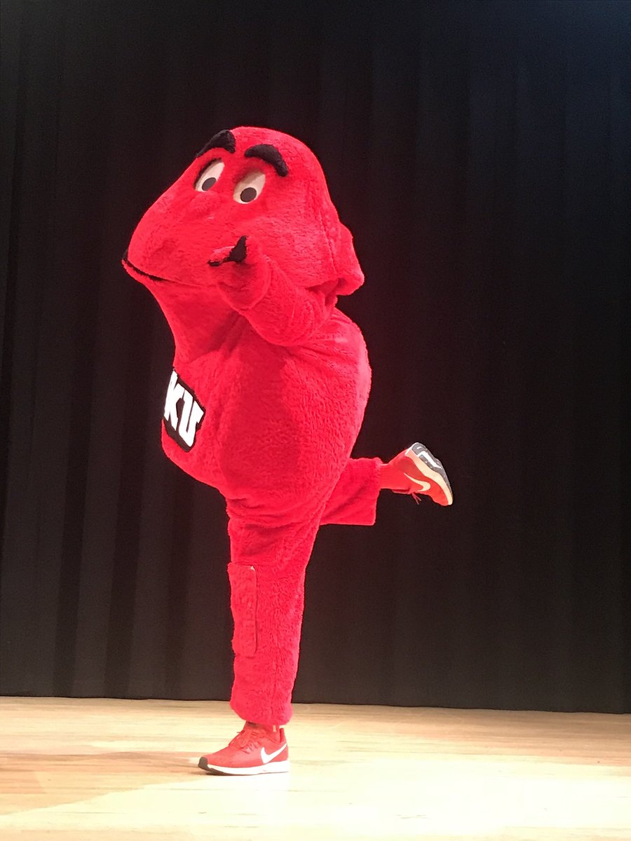 StudentWKU's tweet photo. Happy Birthday Big Red!
#neverage #GOTOPS #BigRed https://t.co/S0fHnCBEtc