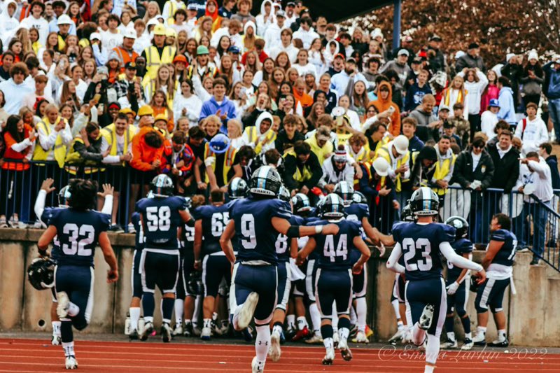 sdhs_CN's tweet image. Check out Lily Hente’s article “The History Just Keeps Coming” and make sure to support our football team tomorrow at Mizzou!!!💪🏈 crusadernationnews.org/17358/showcase…