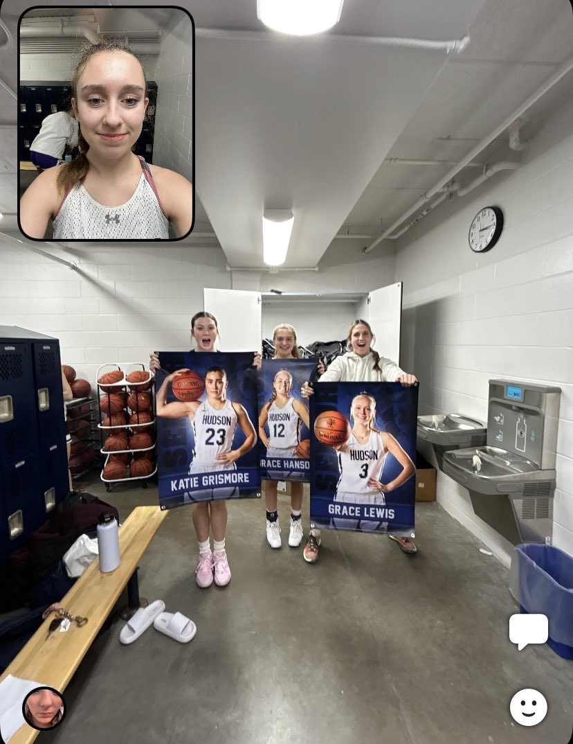 Ella Carstensen tweet media