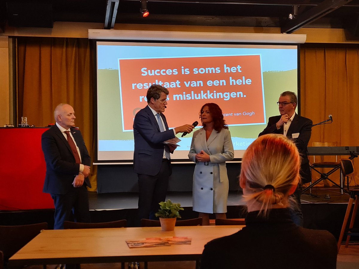 Marketing Drenthe (@marketingdrenth) on Twitter photo Het #Recreatiecongres stond in het teken van #verandering. <a href="/janrotmans/">Jan Rotmans</a> gaf een inspirerende presentatie over de chaos die we moeten leren omarmen. We voerden openhartige gesprekken met ondernemers en we kregen een les "omdenken". Het #Recreatiecongres stond in het teken van #verandering. <a href="/janrotmans/">Jan Rotmans</a> gaf een inspirerende presentatie over de chaos die we moeten leren omarmen. We voerden openhartige gesprekken met ondernemers en we kregen een les "omdenken".