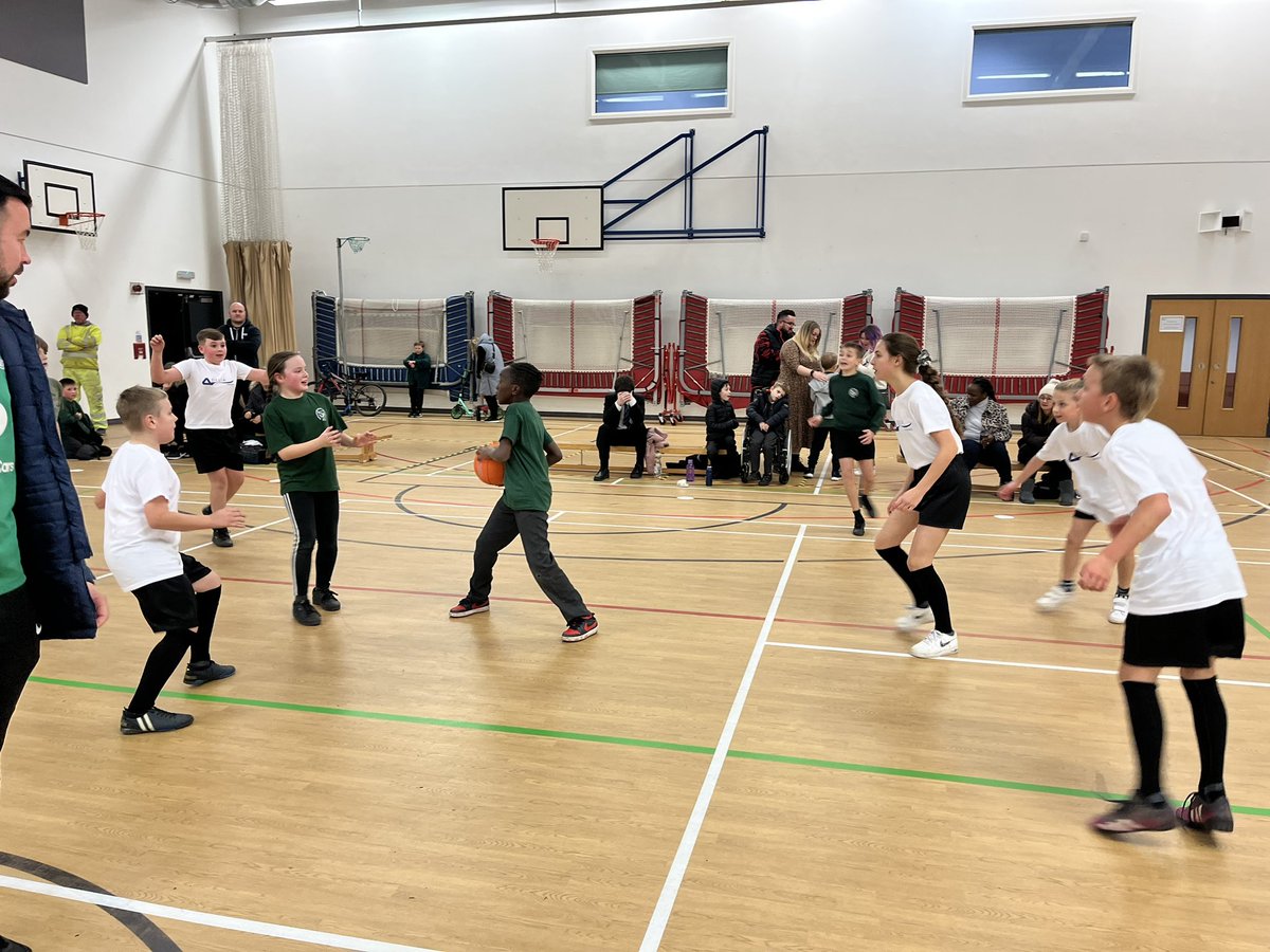 DeltaMerseyYr3's tweet photo. Super proud of #TeamMersey tonight! 🏀 Amazing teamwork, resilience and sportsmanship by all, fantastic basketball skills and to top it off, we won the tournament!! Well done guys 💙😁 @DeltaMersey @NHSportsNetwork @MerseyDeltaY5 @DeltaMPAYr6 #MPAExtraCurricular #Winners https://t.co/xlALCMzc2H