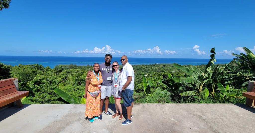 kevon_cameron's tweet photo. @BNonbelievers Mahogany Bay Honduras 🇭🇳 #bnseason2022 https://t.co/xlhnxuDza0