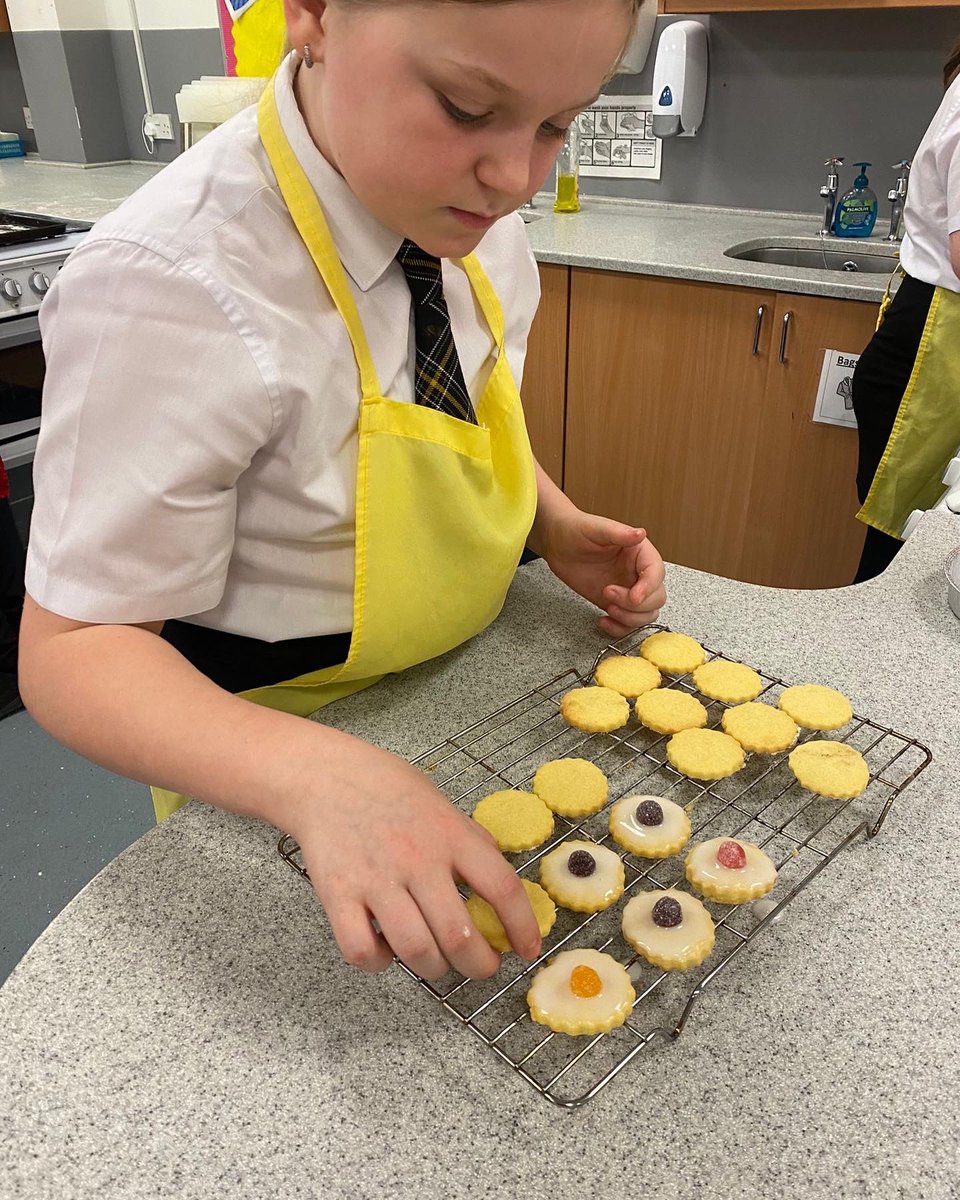 This week saw the last of our cooking club for 2022. They have been such a dedicated bunch who have caught the bug for all things cooking and baking. A special thanks to Mrs Curley for hosting it &amp; to <a href="/MrsLindsay12/">Mrs Lindsay</a> for all her help. <a href="/UGSFoodTech/">UGS Food & Textile Technology</a> <a href="/MctiernanMrs/">Mrs McTiernan</a>