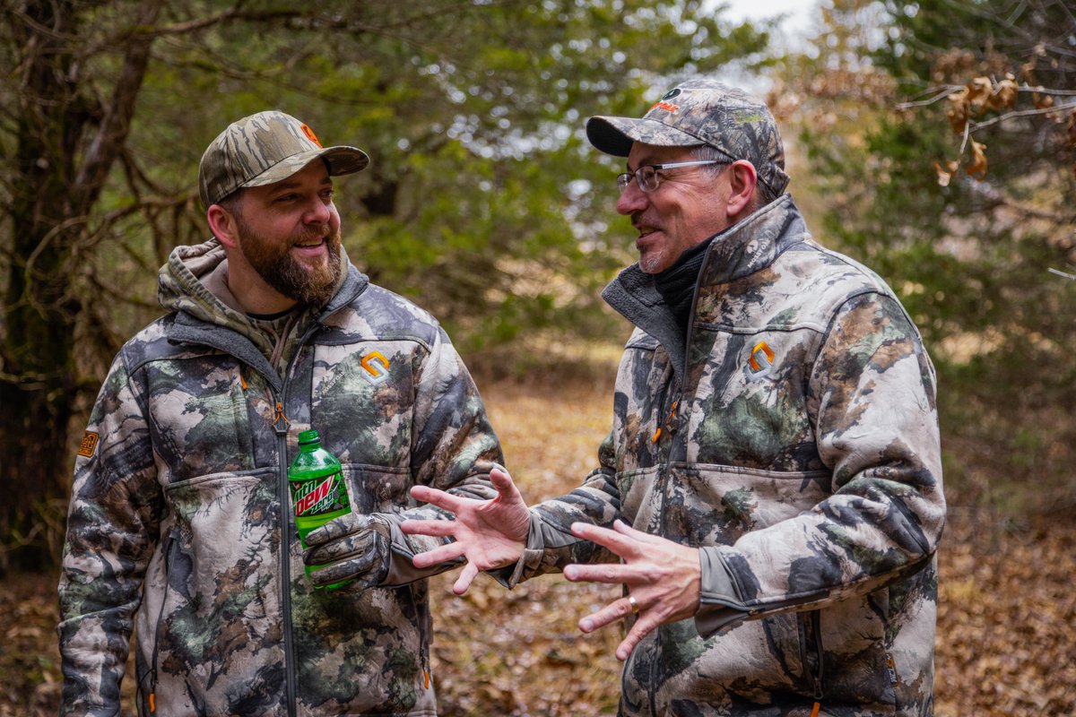 DruryOutdoors's tweet photo. If a @MountainDew is opened in the forest and no one is around to hear it, does it make a sound?🌲🤔 
Drop your thoughts in the replies below! 
#ThursdayThoughts #GetOutAndDo https://t.co/FCbIqvtgoy