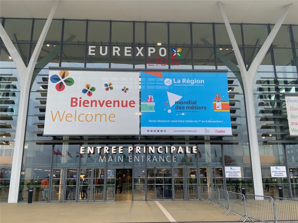 TOUBEAUfred's tweet photo. 👉Inauguration du mondiale des métiers du 1er - 4 décembre.
Une magnifique opportunité pour les jeunes et les demandeurs d’emploi de découvrir les métiers qui recrutent.👍
 #opportunité #emploi 
Merci à toutes les équipes @poleemploi_ara qui se mobilisent pendant ces quatre jours https://t.co/LzyyxOqXA0