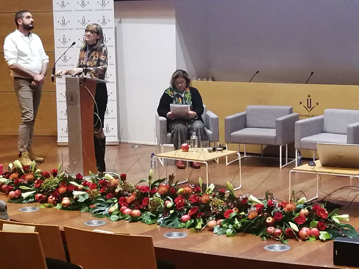 Gràcies! Una reflexió important: que les famílies també puguin expressa-se al centre ! <a href="/enricltuset/">Enric López Tuset</a>
<a href="/rfuente22/">Rosa de la Fuente</a> <a href="/SCP_IEC/">SCP</a> <a href="/iec/">IEC</a> #EDUtransformaSCP <a href="/UdL_info/">Universitat de Lleida (UdL)</a> <a href="/GemmaPasqual/">Gemma Pasqual i Escrivà</a>