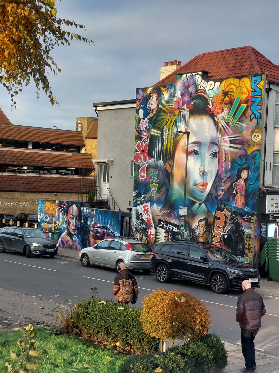 👋😊🎹🎵 Some #StreetArt for your pleasure. What a beauty, isn't it! Keep alert you never know what you may find! 😃👩‍🎨🎨👨‍🎨🖼🎊 Make time to break up your day with fresh air and exercise. 🚴‍♂️🏃‍♀️👟💪😊 Happy #December ! #inspiration