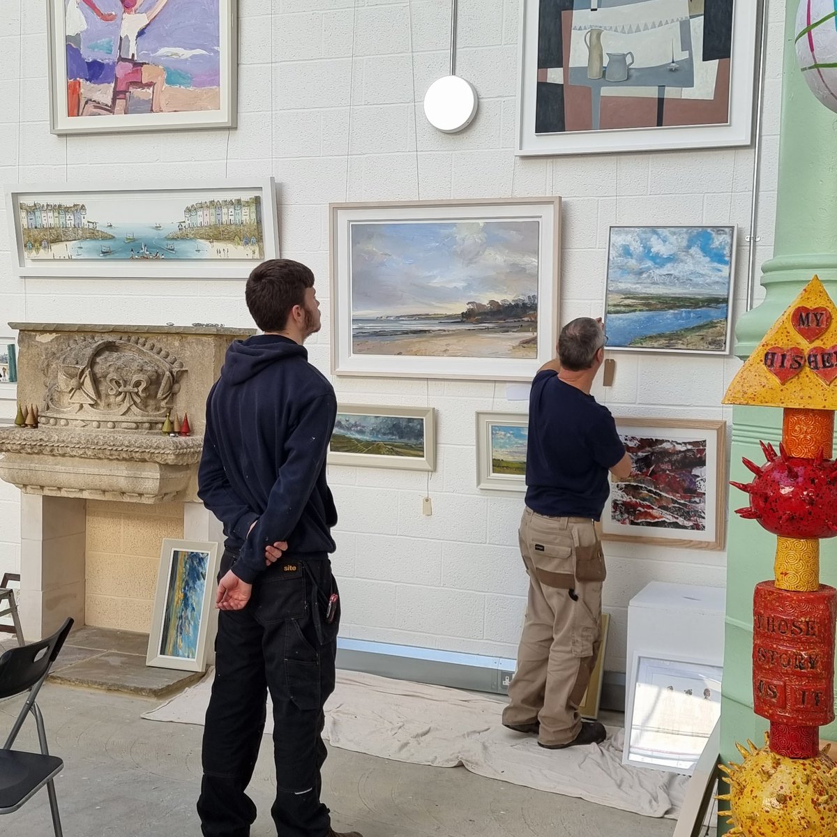 Fantastic work by our curator Teresa Lawton and her "guys"  in the hanging today for Making Our Mark. OPENS December 3rd for 9 days. 
<a href="/visit_dorset/">visit-dorset.com</a> <a href="/LovePoundbury/">#LovePoundbury</a> <a href="/lovefordorset/">Love For Dorset</a> 
<a href="/DorchesterArts/">Dorchester Arts</a> 
#artistsontwitter #BuyIntoArt #exhibition #artistsoftwitter 
#affordableart