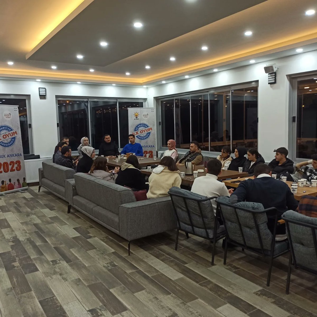 Ak Gençlik Çubuk (@akgenclikcubuk) on Twitter photo İl Başkan yardımcımız <a href="/aoztimurr/">Ahmet ÖZTİMUR</a> ve il yönetim kurulu üyelerimiz <a href="/trmertdemirel/">Mert Hamza Demirel</a> @fnbakrr ve Belediye meclis üyelerimizin katılımlarıyla
Genç arkadaşlarımızla "İlk Oyum AK Parti’ye, İlk Oyum Erdoğan’a" demeye devam ediyoruz.
Gençler 2023'e mührünü vurmaya hazır.😎 İl Başkan yardımcımız <a href="/aoztimurr/">Ahmet ÖZTİMUR</a> ve il yönetim kurulu üyelerimiz <a href="/trmertdemirel/">Mert Hamza Demirel</a> @fnbakrr ve Belediye meclis üyelerimizin katılımlarıyla
Genç arkadaşlarımızla "İlk Oyum AK Parti’ye, İlk Oyum Erdoğan’a" demeye devam ediyoruz.
Gençler 2023'e mührünü vurmaya hazır.😎