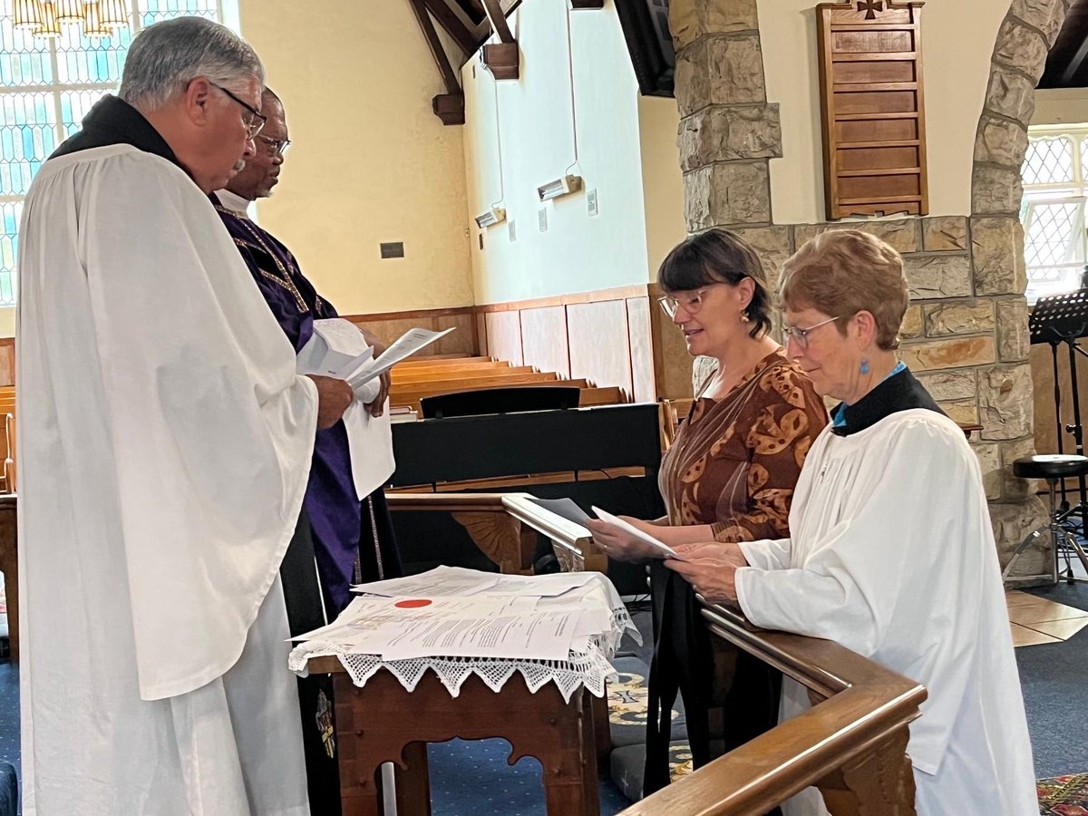 ArchbishopThabo's tweet image. Two brand new Canons and three Archdeacons of our diocese . Congratulations.