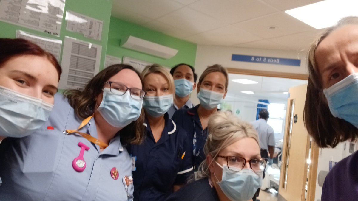 Today I spent time with the amazing &amp; brilliant Surgical Day Unit team and throughly enjoyed my time spent with this fabulous team, led by Senior Sister Aimee Blann.  What they achieve everyday is simply outstanding. @JoeTeape @HannahKedzia <a href="/hettie1972/">Colette Perdrisat💙</a> <a href="/MitziBGarcia/">Mitzi</a> <a href="/uhstheatres/">@UHSTheatres</a>