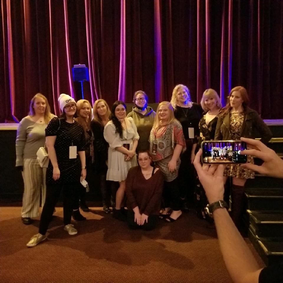 FanielThrasher's tweet photo. 1 year.
A whole entire year and this is still the greatest night of my life.
A whole year and I'm still overwhelmingly grateful for this opportunity.
A year and I'm still so proud of the work @ThrasherDan did and does, and the community he fosters.
Thank you. https://t.co/WhVKYymJQs