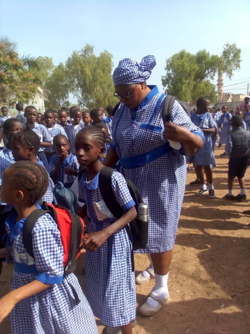 SambaBah's tweet photo. Local government elections are approaching and Banjul mayor Rohey Malick Lowe has the most innovative way of reaching the masses. 

She utilizes a primary-level, uniform, grassroots mobilization strategy. 
#Politriks #Gambia https://t.co/FvqDKooGdA