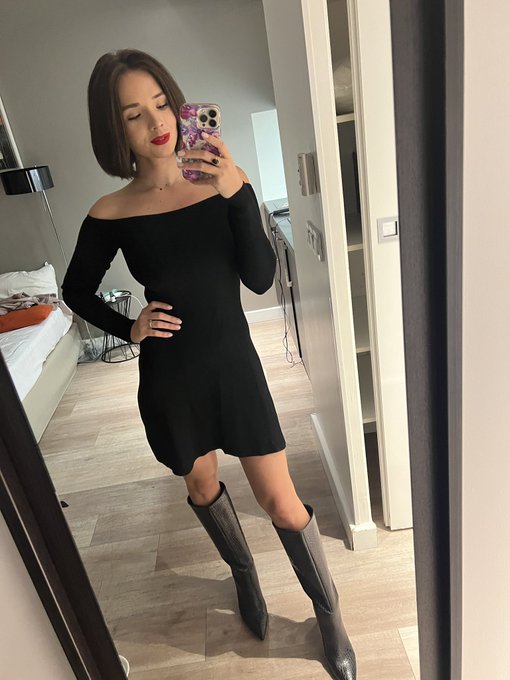 Going for a nice dinner but first I need to show something hehe 🥰🤩   https://t.co/tWWCnNl2O9 https://t<a href="/tag/animallovers"class="tags"><span>#animallovers</span></a>