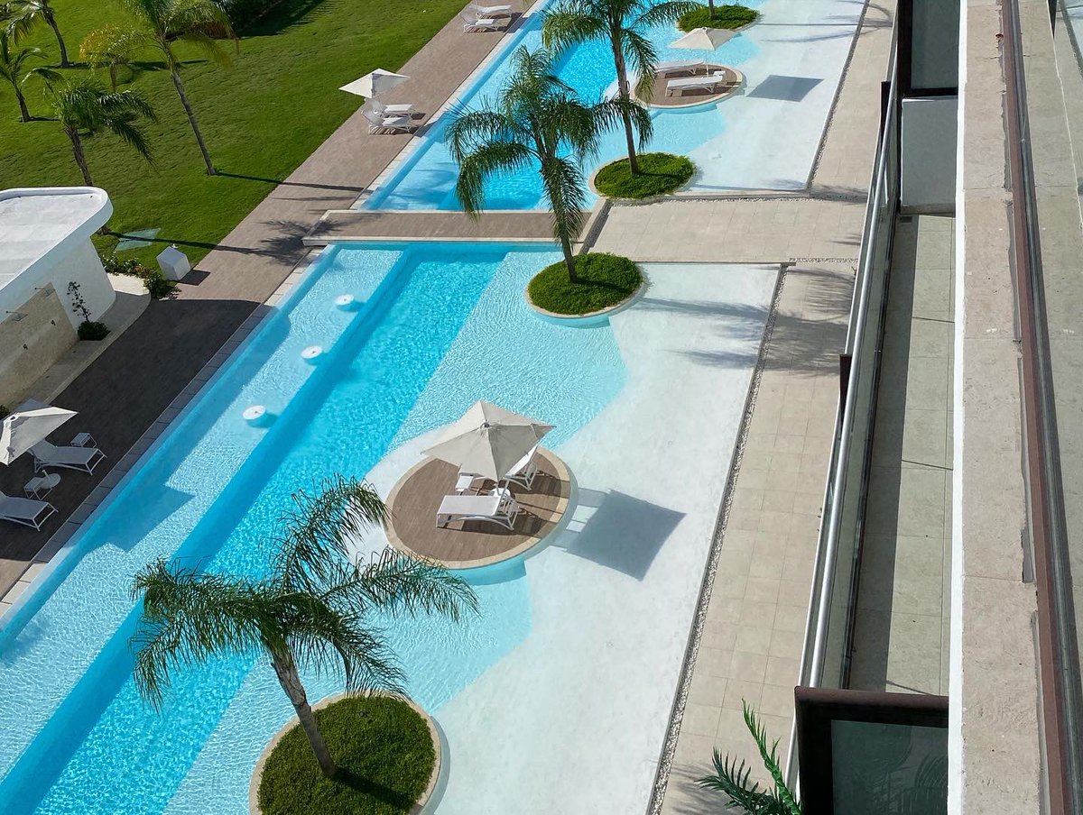 SILVANA_BEZINA's tweet photo. Selling my friends condo in Punta cana. 2 bedroom 2 bath penthouse with roof top terrace 1875 sq ft. Pool and beach club fully furnished. New never lived in. $349,900 US #canarock #condoforsale #newcondo4sale https://t.co/0mO3LLCFeV