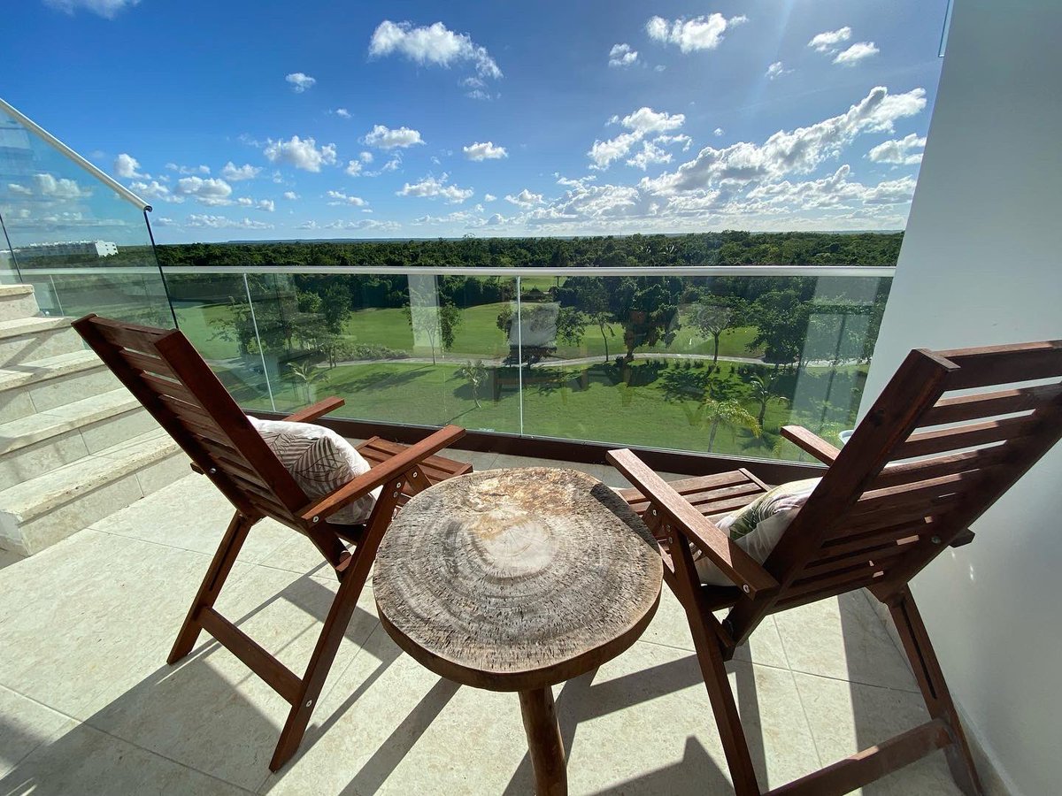 SILVANA_BEZINA's tweet photo. Selling my friends condo in Punta cana. 2 bedroom 2 bath penthouse with roof top terrace 1875 sq ft. Pool and beach club fully furnished. New never lived in. $349,900 US #canarock #condoforsale #newcondo4sale https://t.co/0mO3LLCFeV