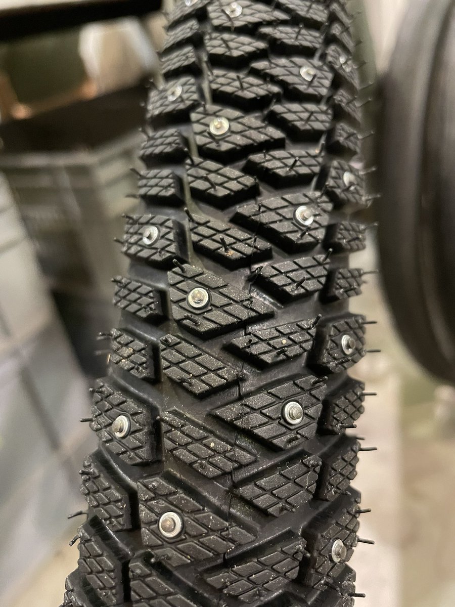 raulpiiber's tweet photo. Naelad alla talveks #amplerbikes https://t.co/ZkeA6Vt6sN