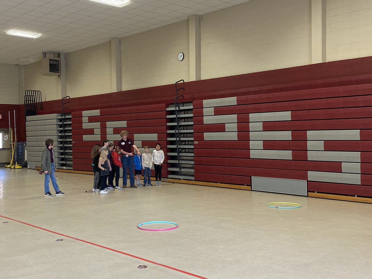 BRmeganreece's tweet photo. #CTEreadacrossAC Day 3! Manufacturing &amp; Ag visited #StephensElementary to showcase careers &amp; their clusters. The students were able to work with robots, build their own rocket, &amp; cast a reel for a little competition! Our BRHS students have been rock stars leading this event! #CTE https://t.co/xpzeCcbFn6