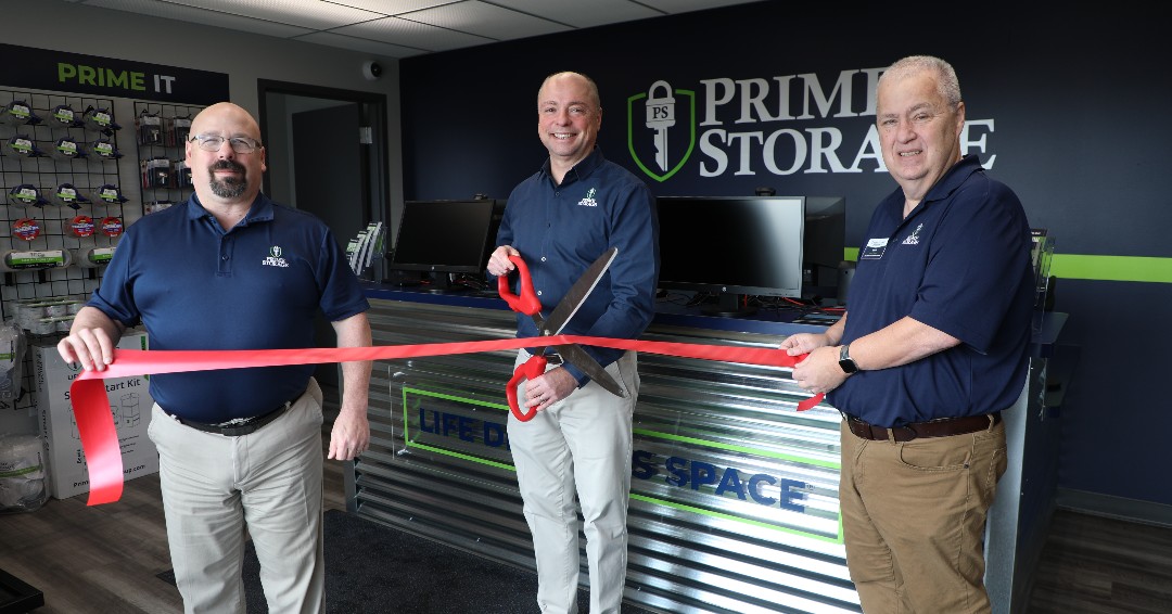 Congratulations to Prime Storage on their ribbon cutting yesterday! The business has opened a brand-new Appleton location on College Ave.

View photos of their space here: bit.ly/3VJM9y0
#foxcities #foxcitieschamber #chamberofcommerce #ribboncutting