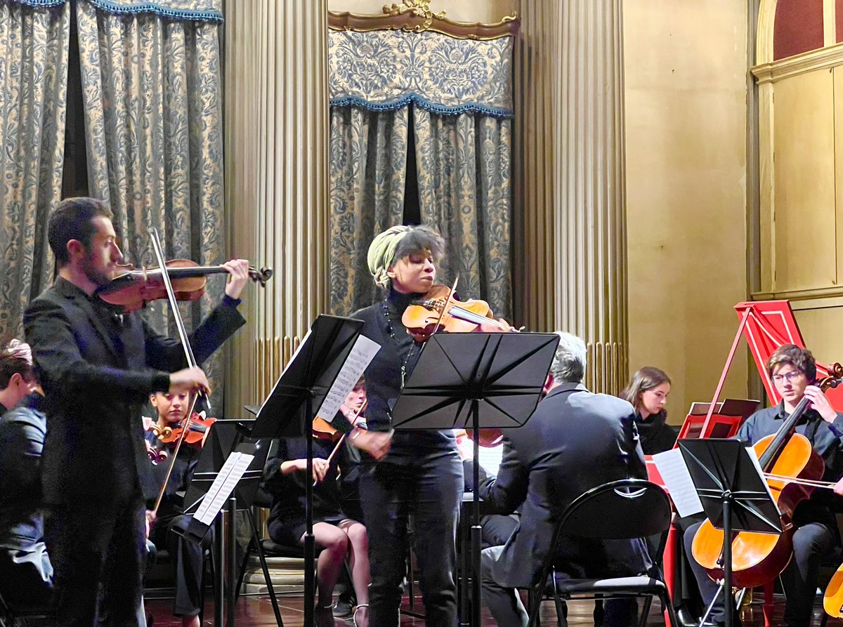 Risuonano armonie: impresa e musica si incontrano al <a href="/ConservatorioVe/">ConservatorioVenezia</a>.

🎻 Dopo la visita guidata a Palazzo Pisani alla presenza del presidente di Confindustria Venezia <a href="/VMarinese/">vincenzo marinese</a> e del Presidente del Conservatorio Fabio Moretti, il concerto dell’Orchestra Giovanile.