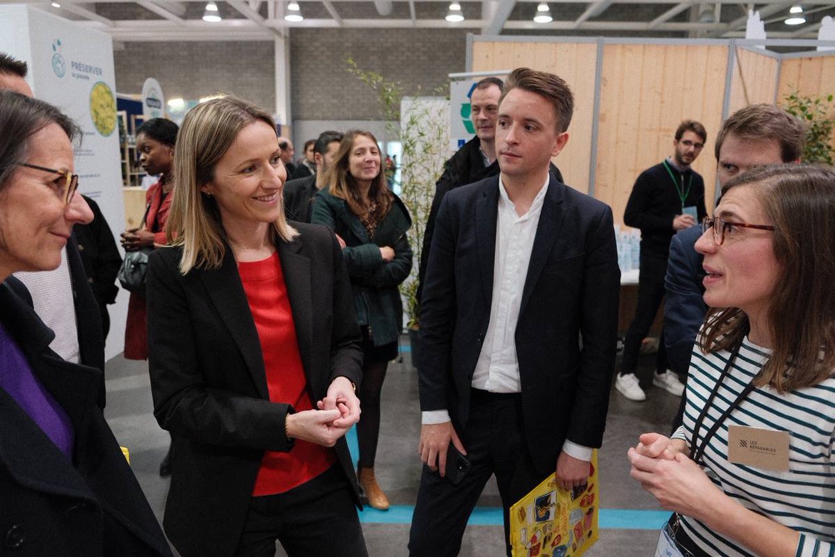 Au #WorldImpactSummit j'ai rappelé les mesures de la loi AntiGaspillage pour sortir du schéma "extraire, produire, consommer et jeter"
 
⚖️Développer les filières REP 
⚙L'éco-conception pour tous les produits
🥡Supprimer les produits jetables 
👕Révolution de l'industrie textile