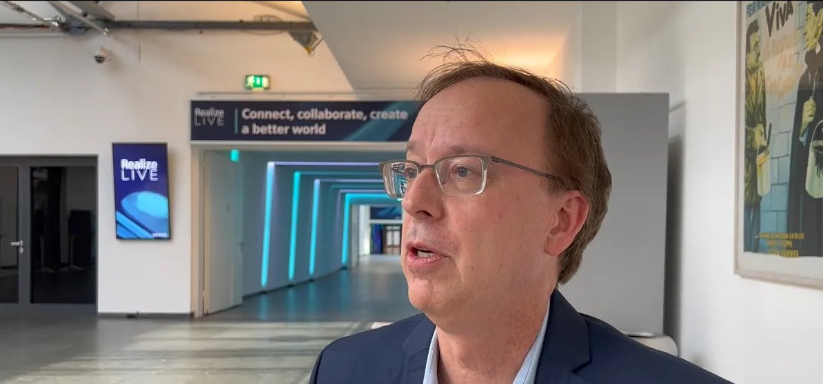 AutomatedCowboy's tweet image. We invited CAD expert and influencer Florian Stolz to #RealizeLIVE where he had the chance to interview Dan Staples, VP of R&amp;amp;D at Siemens. Watch the interview to find out what new capabilities are included in our recent #SolidEdge2023 release. 🚀🚀🚀 👉 sie.ag/3VJnrhq