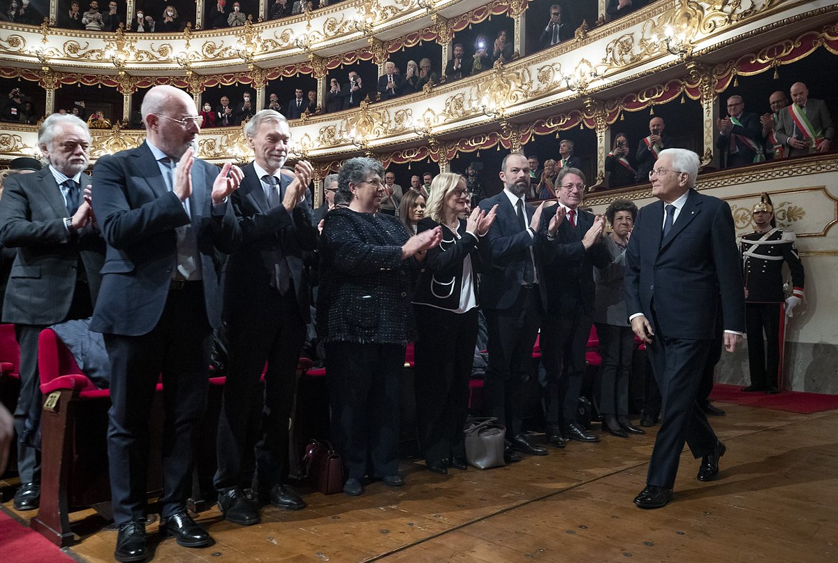 Quirinale's tweet photo. Il Presidente #Mattarella alla cerimonia di inaugurazione dell’847° Anno Accademico dell’Università degli Studi di #Modena e #ReggioEmilia 

Il #video: https://t.co/B7aUpG2jEv https://t.co/oMqCsjdLjD